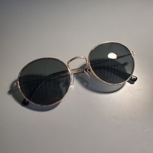 Forever 21 Sunglasses 🕶